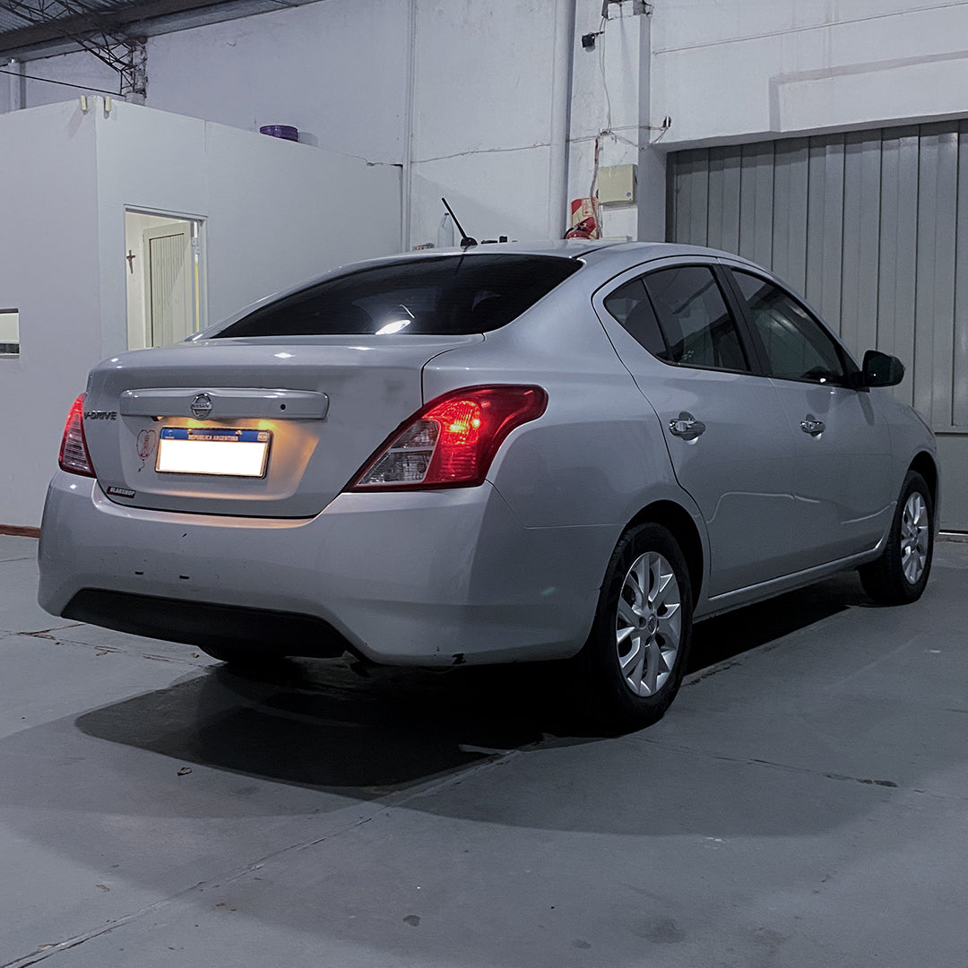 Nissan Versa 2021